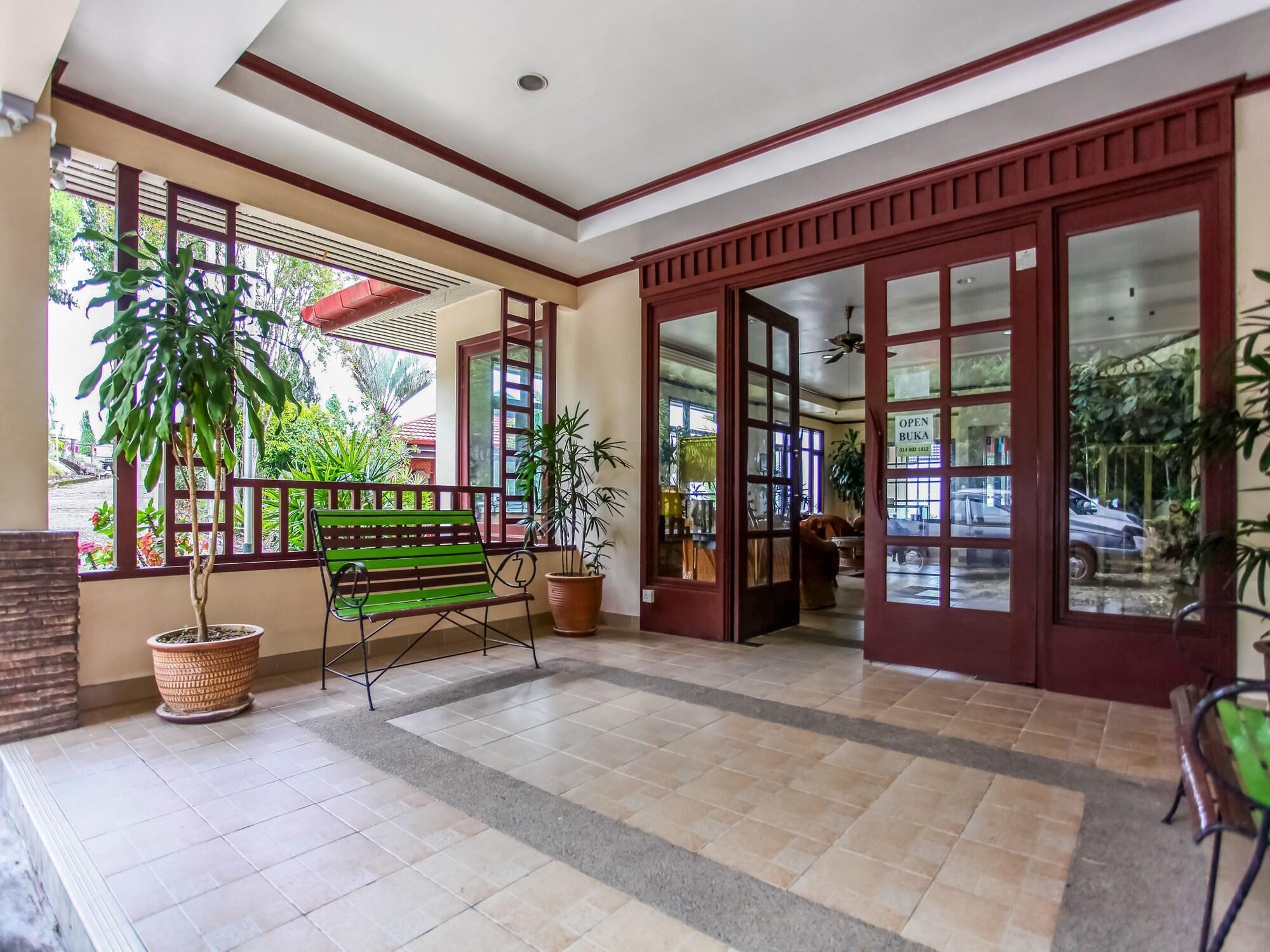 Super Oyo 89300 Zen Garden Resort Kampong Kundassan Extérieur photo